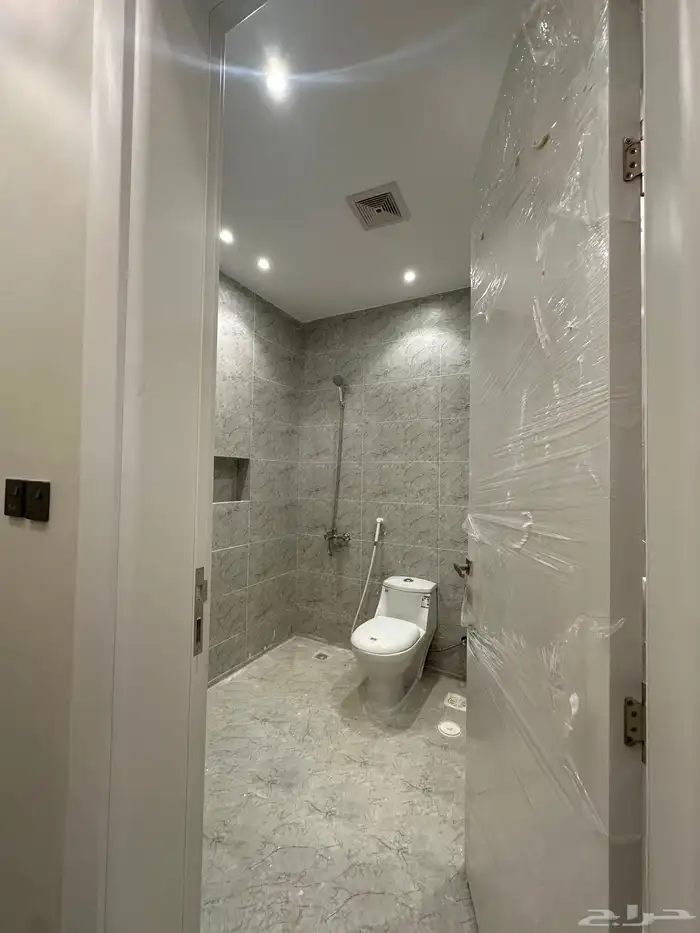 فيلا جديدة للإيجار 10