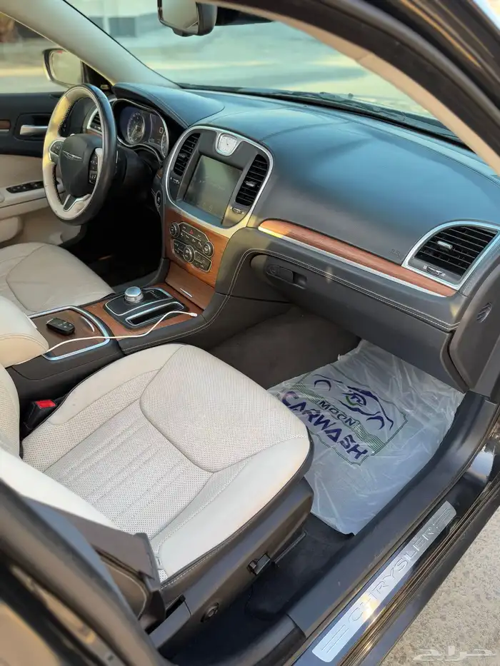 كرايزلر C300 موديل 2015 19