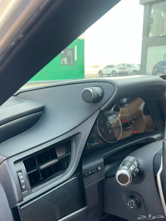 لكزس هايبرد بنزين h300 2023 شرط وكاله 4