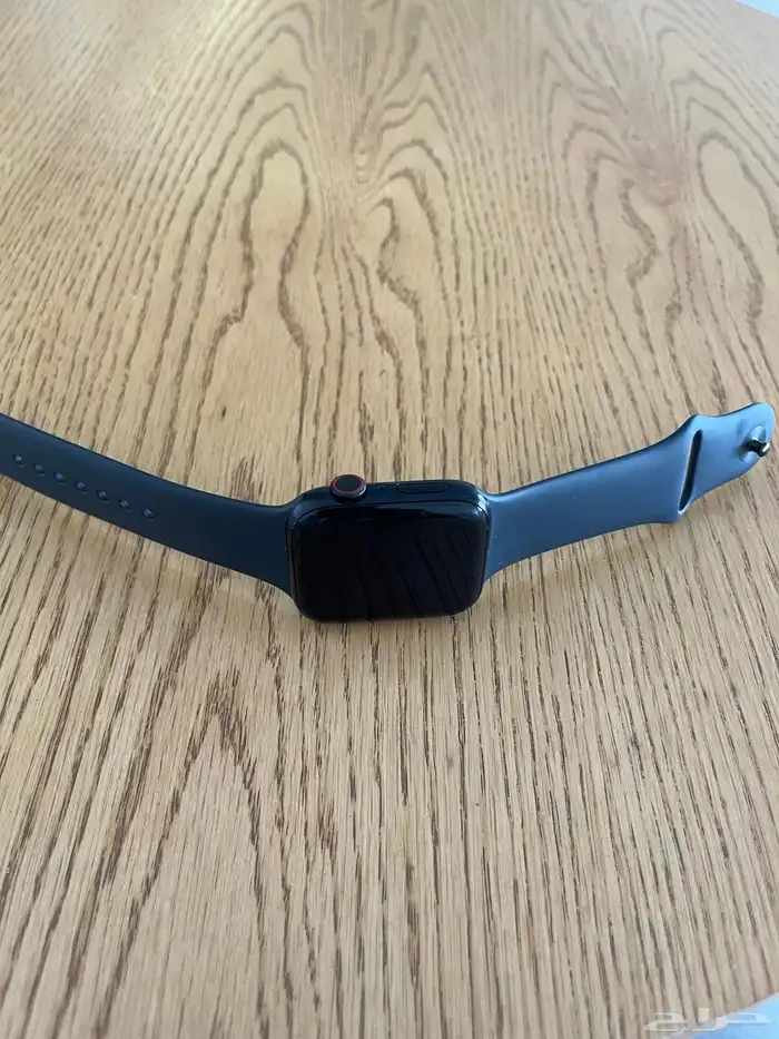 ساعه ابل  Apple watch 5