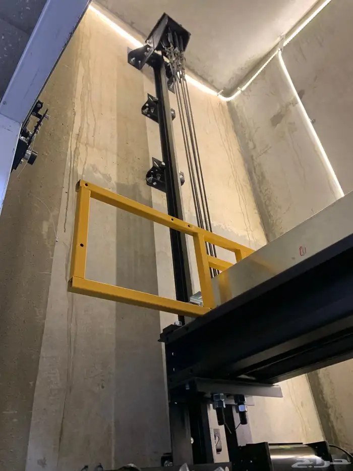 اعطال برمجه المصاعد والسلالم الكهربائية برج معدني خارجى 1