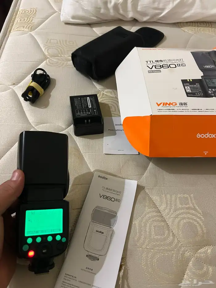 كاميرا Canon 6D marak l حالتها مستعمله مع فلاش 860 vll 3