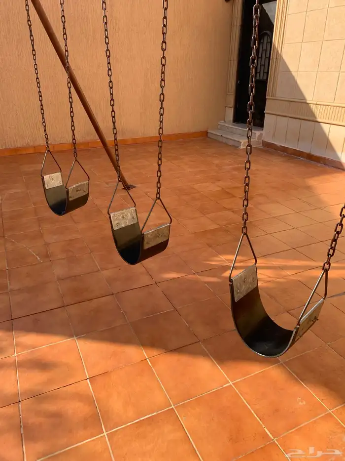 مرجيحة أطفال نظيفة جدا 0