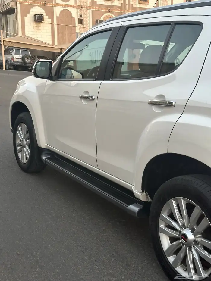 تم البيع. جيب MUX ايسزوز 2020 3