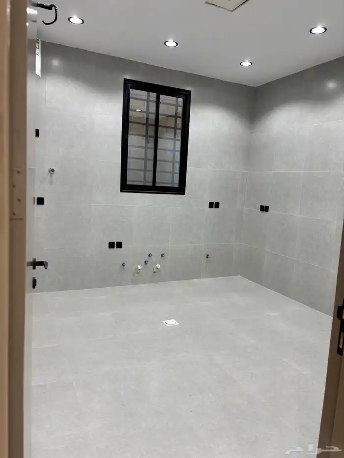 للبيع شقق تمليك ارضي 6 غرف بمدخل سياره ب 500 ألف 35