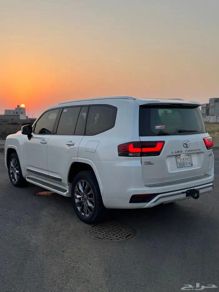 لاندكروزر فل كامل 2023 GXR5 1