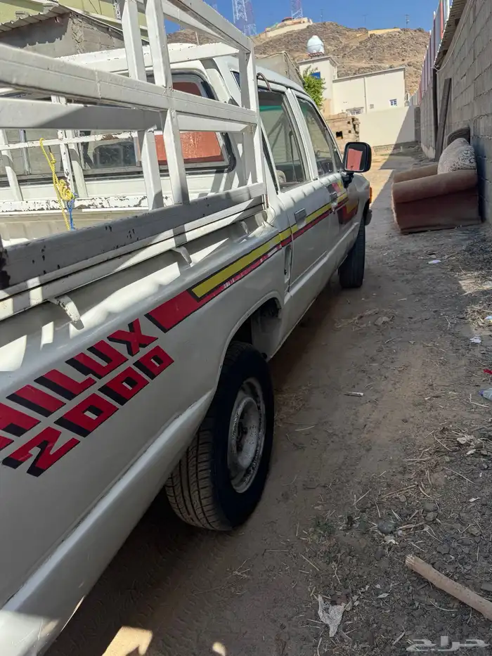 هايلوكس 85 غمارتين مفحوص مجدد الفيصليه نجران 2