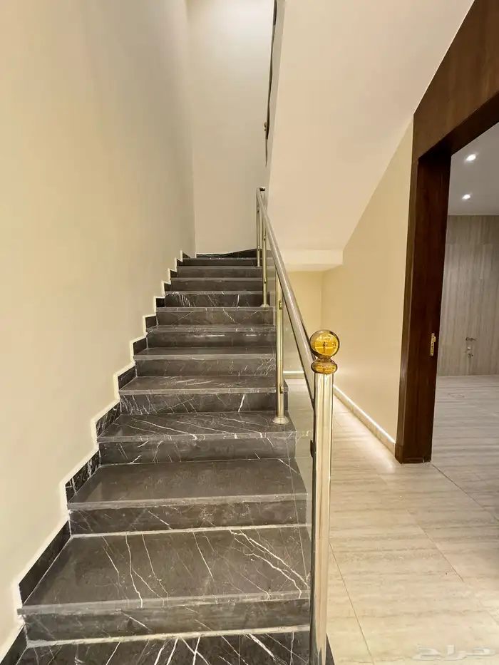 للبيع تاون هاوس مستقل مدخل سيارة وسطح تصميم كلاسيكي 13