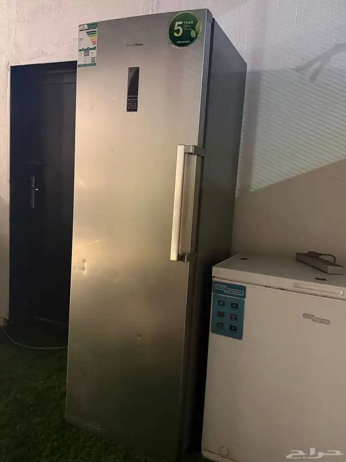 للبيع فريزر هايسنس Hisense عمودي سعة 255 لت 4