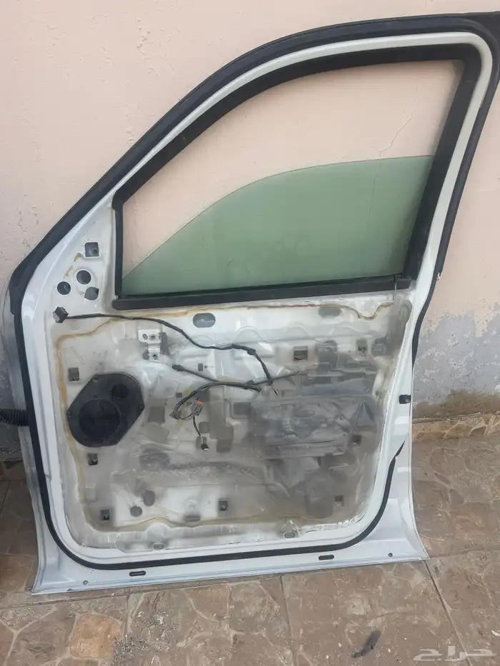 تشليح بيبان فقط اكسبلور مديل 2010 لايوجد شي غير بيبان 1