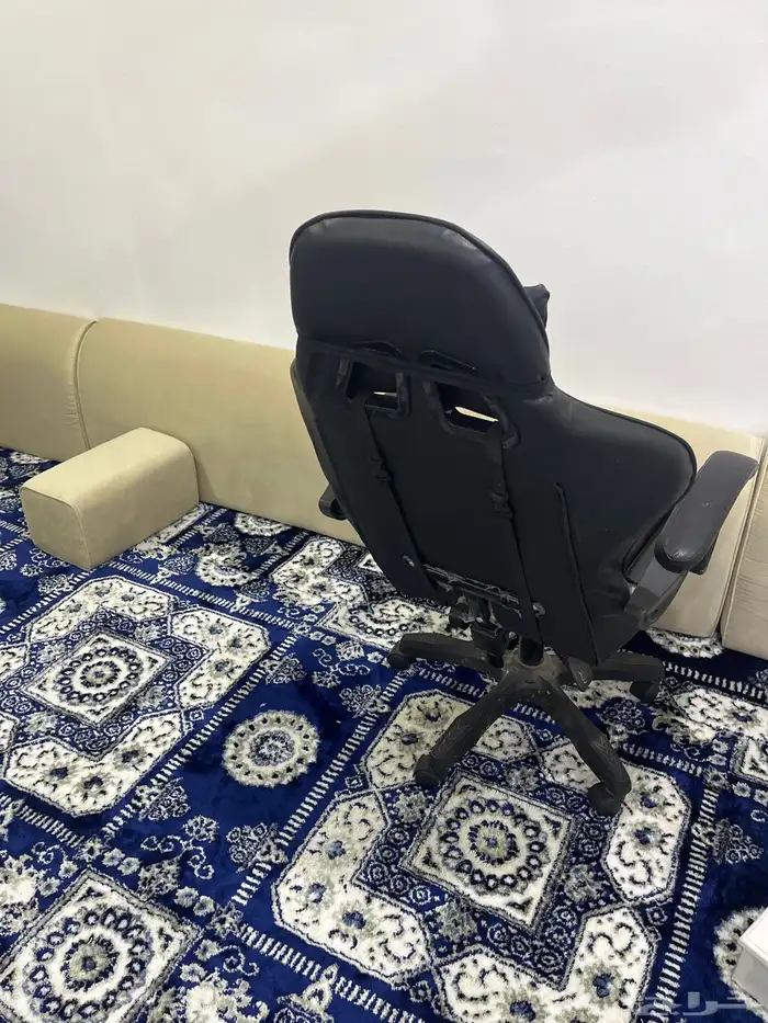 كرسي قيمنق مع طاولة. قيمنق 3