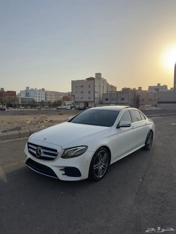 مرسيدس E300 2018 فل كامل 1