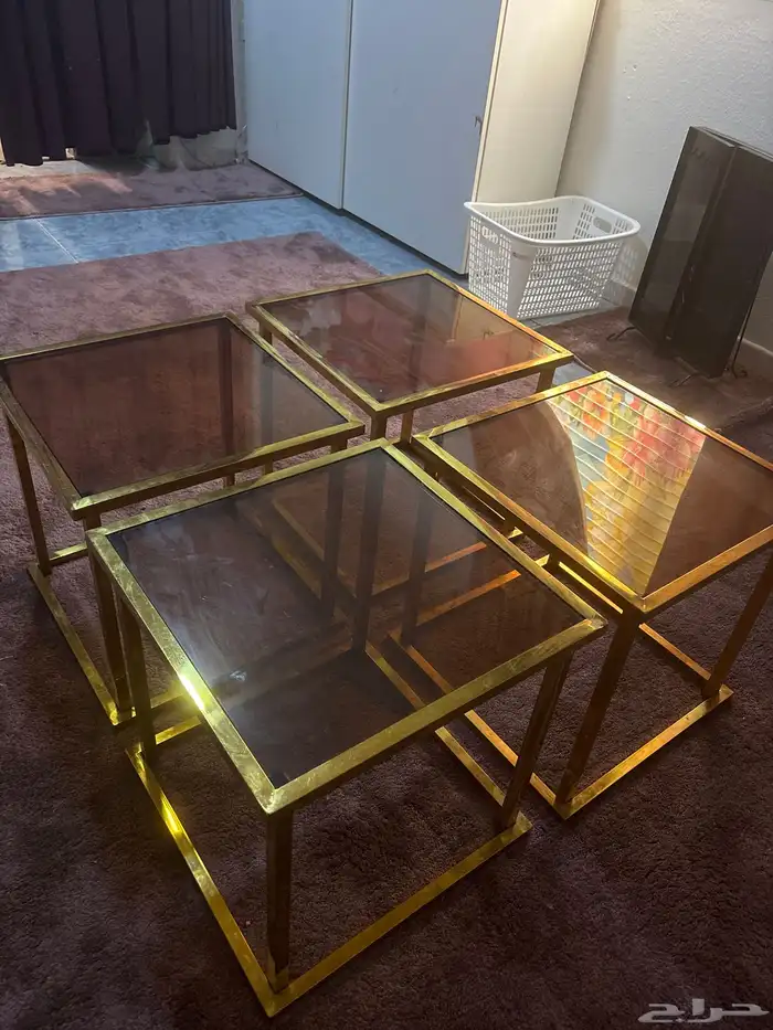 طاوله إستيل درجه أولى قزاز حراري كبير و أربع طاولات صغيره 1