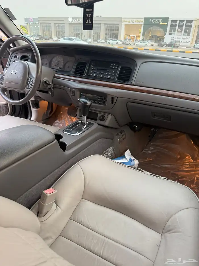 فورد كراون فكتوريا LX Sport قير أرضي موديل 2002 سعودي 29