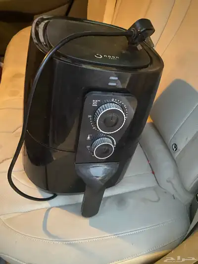 قلايه مستخدمه ونظيفه جدا وعلى الشرط 0