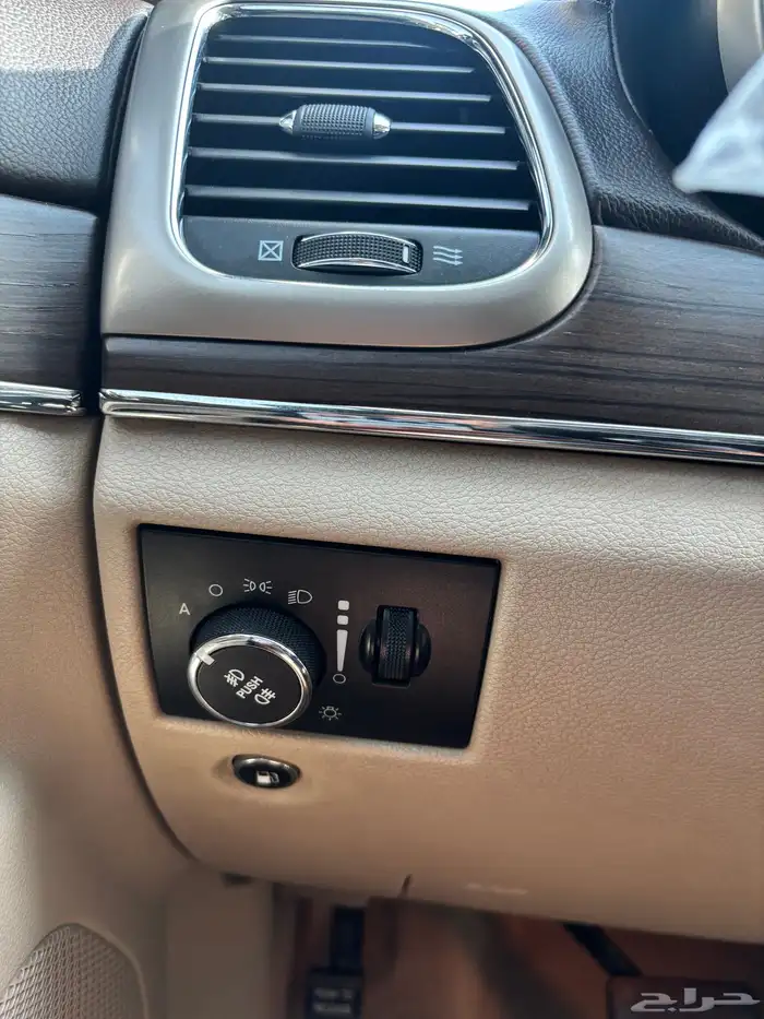 جراند شروكي 2014 V8 24