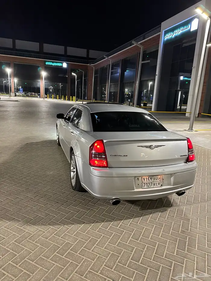 كرايسلر SRT8 اصلي 10