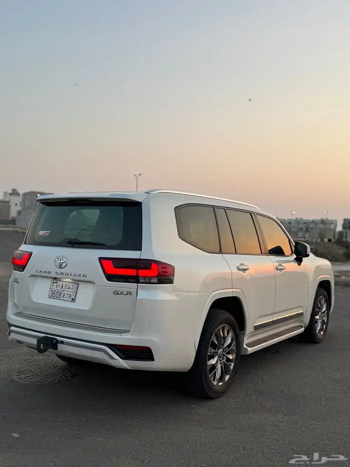 لاندكروزر فل كامل 2023 GXR5 4