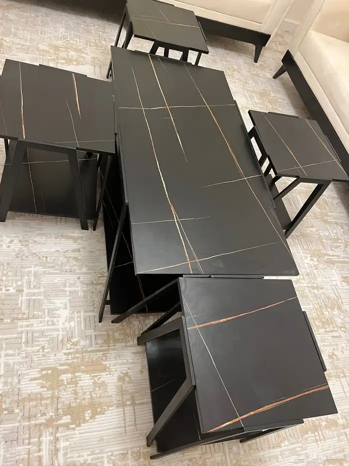 طاوله للبيع الاستخدام 5 شهور نظيفه جدا 0