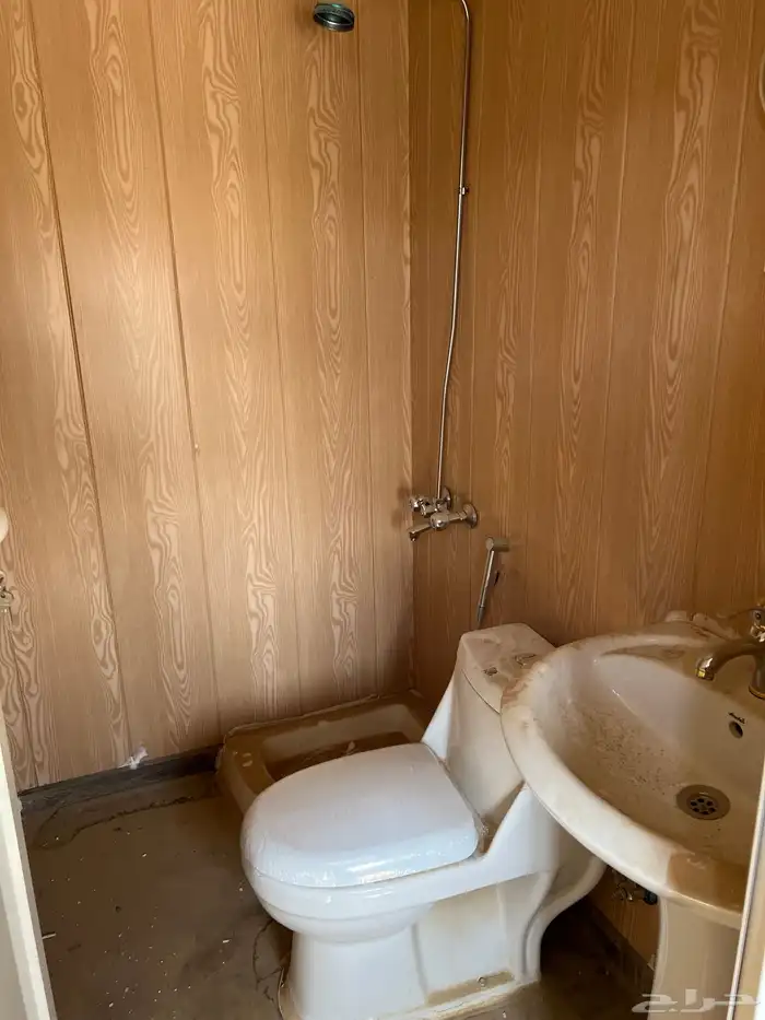 غرفة بركس 10