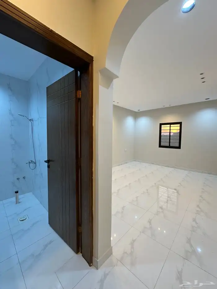 للبيع شقه ارضيه بحوش وبايكه سياره بشمال الخميس550الف 12