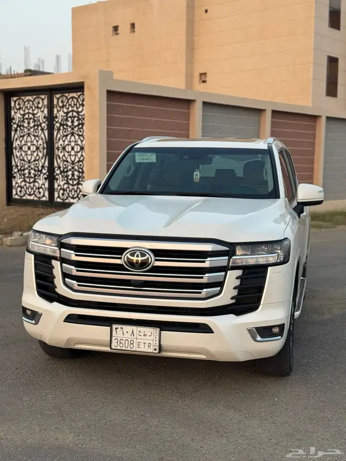 لاندكروزر فل كامل 2023 GXR5 5