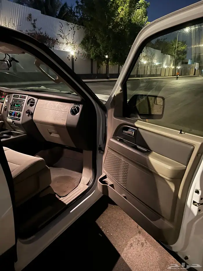 فورد اكسبديشن 2013 9