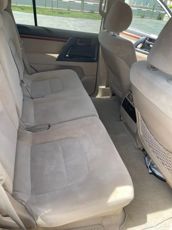 لاندكروزر مديل 2014 فل كامل في غاية النظافة 24