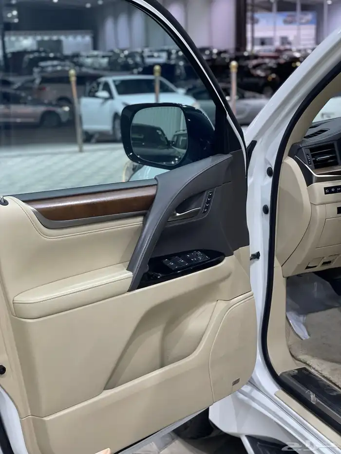 لكزس LX 570. S. 2017 4