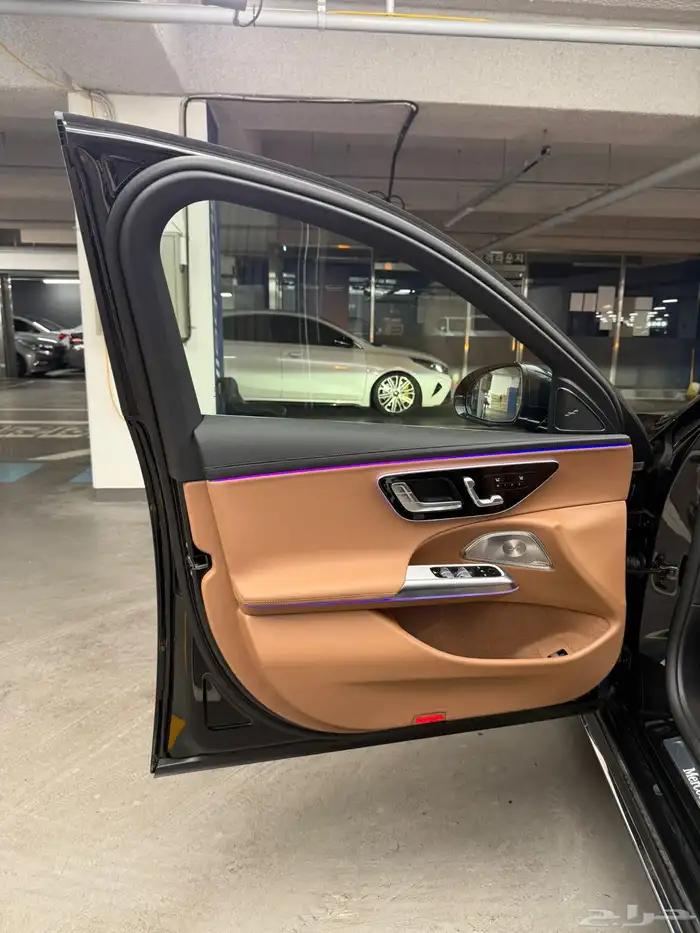 Mercedes   E300 AMG Line   2025 33