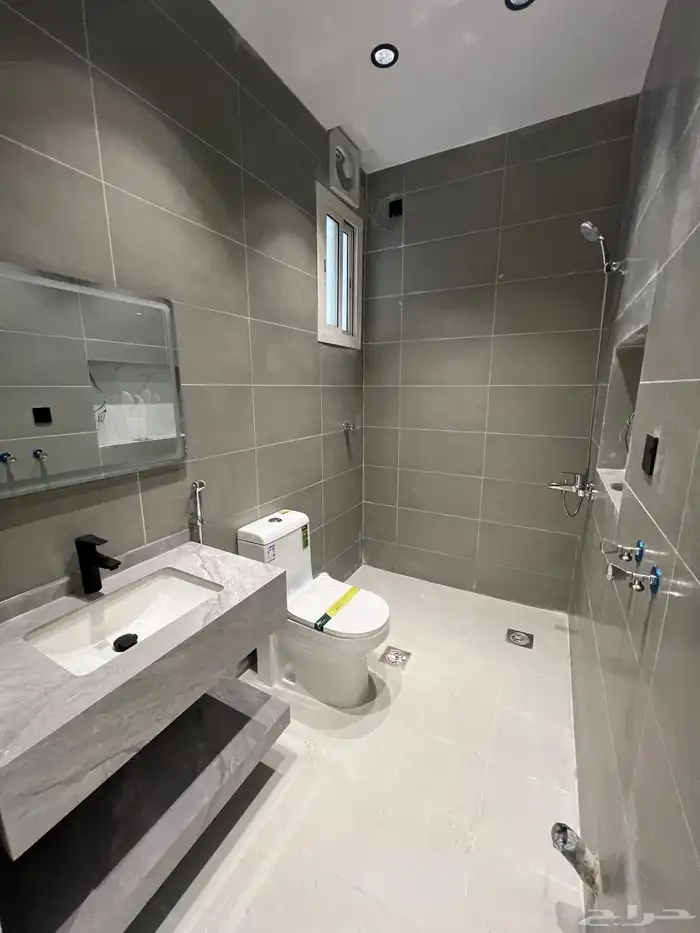 شقة جديده للإيجار 4 غرف موقع مميز حي الخضرا مخطط 10 5