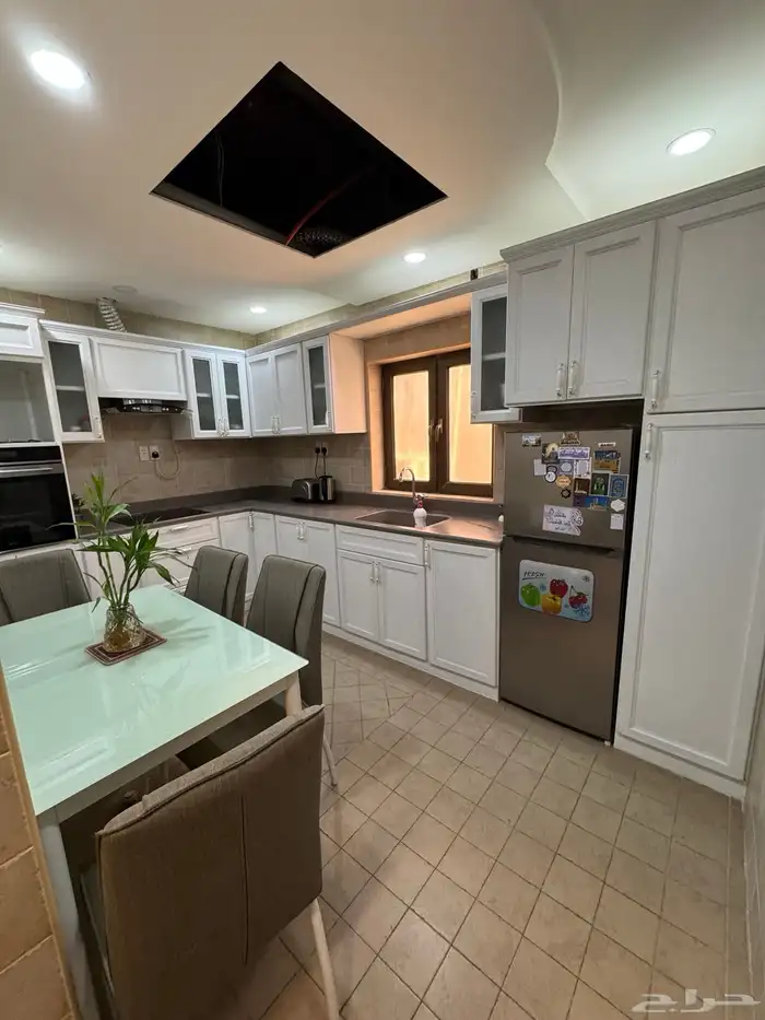 مطبخ مستخدم للبيع مع الاجهزة. شبه جديد 0