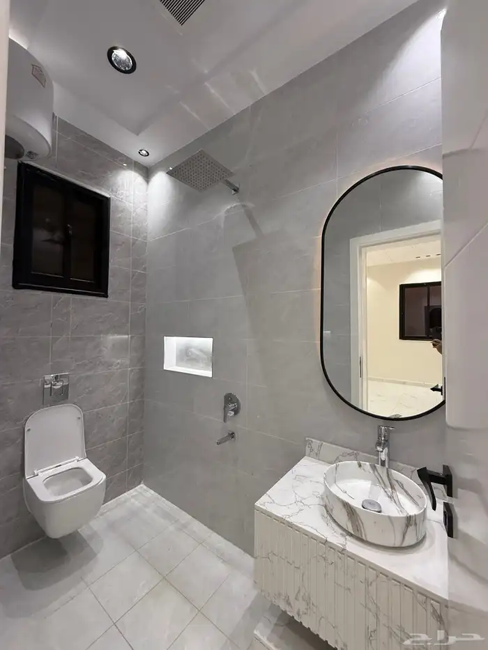 للبيع شقق ارضيه ببايكة سيارة وشقق علويه بالقرب م حي الضيافة 16