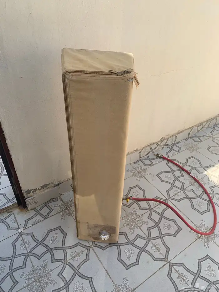 تانكي ماء مع طبق 1