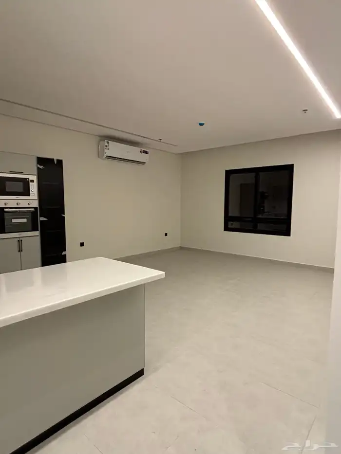 شقة فاخرة للايجار في كورنيش الخبر 9