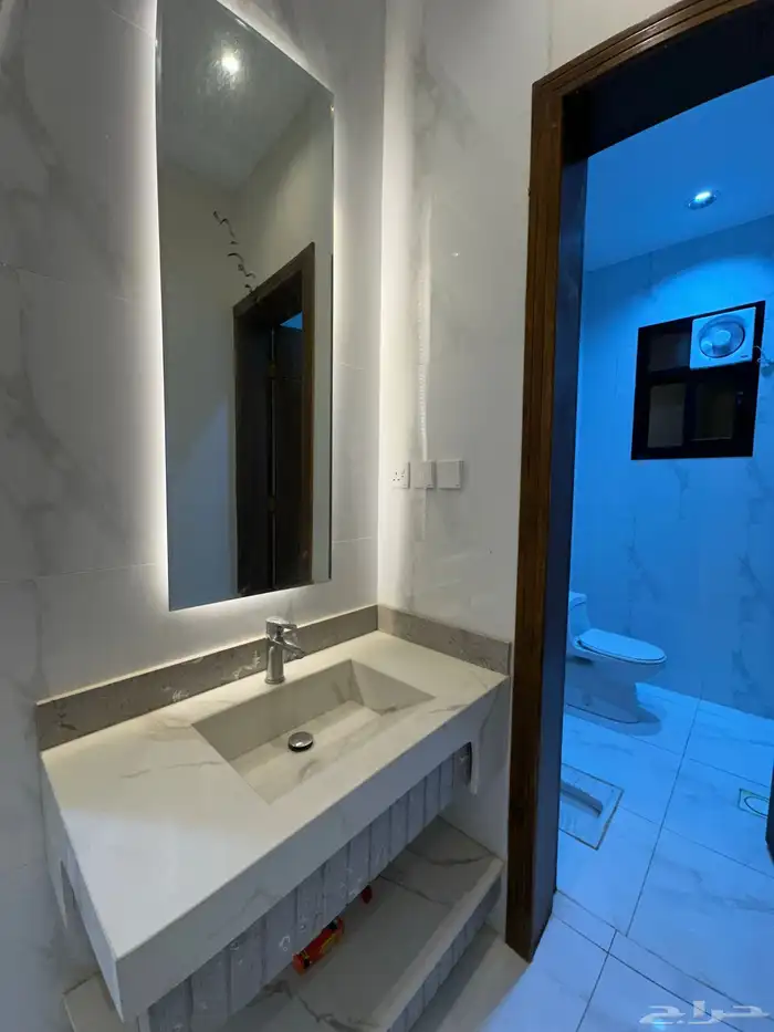 للبيع شقه ارضيه بحوش وبايكه سياره بشمال الخميس550الف 16