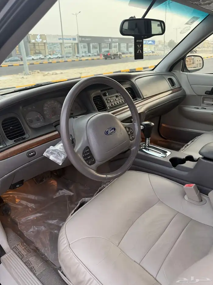 فورد كراون فكتوريا LX Sport قير أرضي موديل 2002 سعودي 28