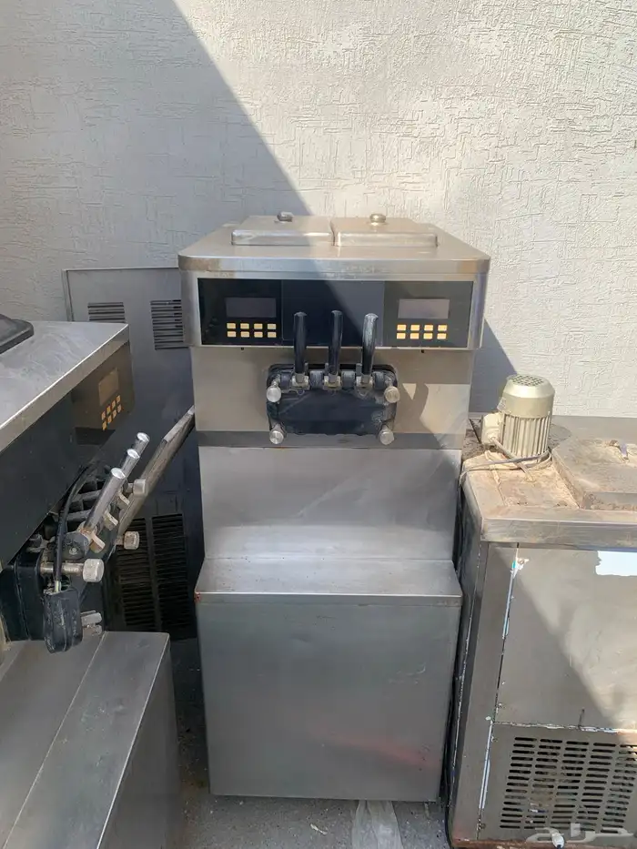 معدات اسكريم وثلاجة عرض 1