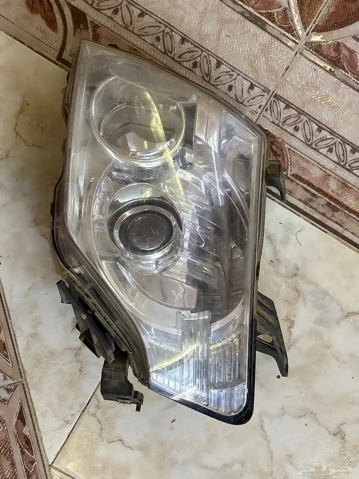 نور أمامي  باجيرو السعر على السوم و مانقصر مع الصامل 0