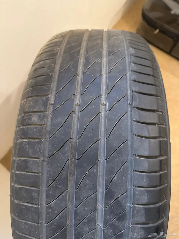 كفر للبيع مقاس 215 55 17 1