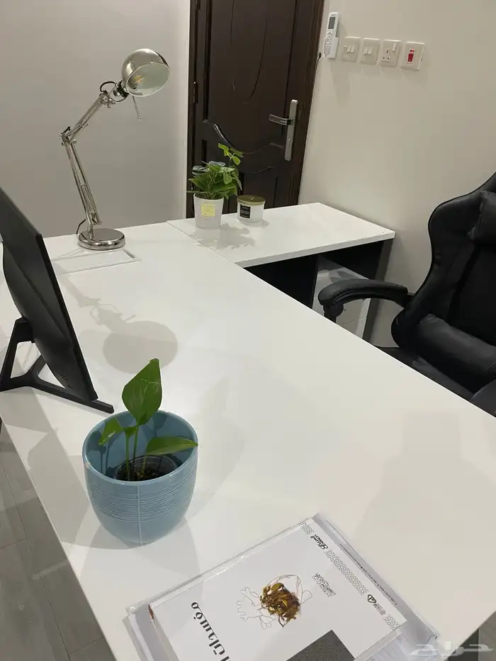 مكتب فاخر للبيع 1