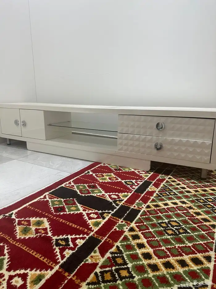طاولة تلفزيون 0