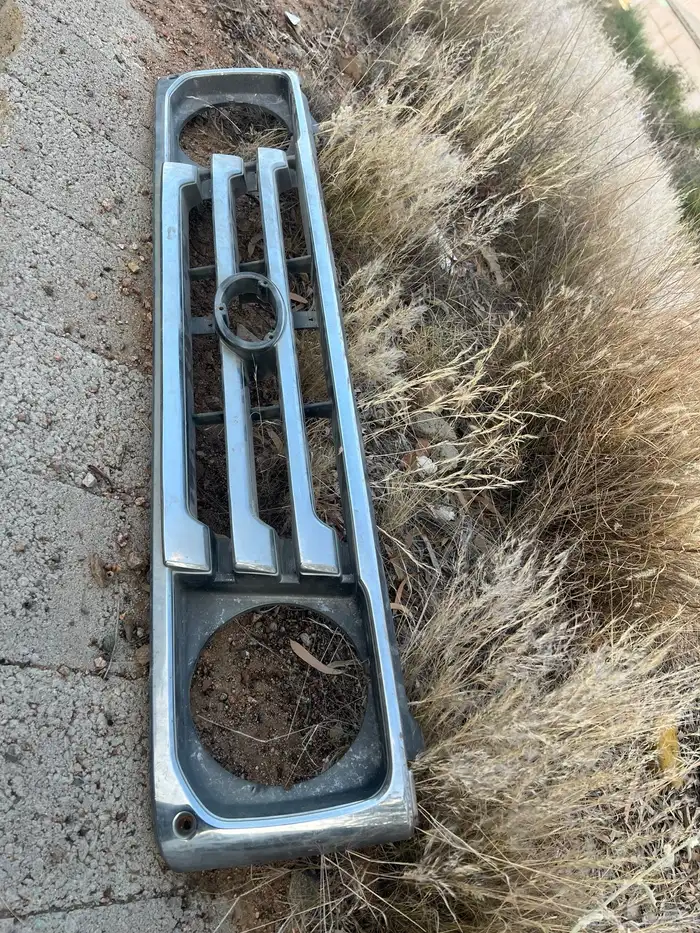 شبك شاص من 2000الى 2006 مستخدم نظيف يوجد ملاحظه بسيطه موضحه 0