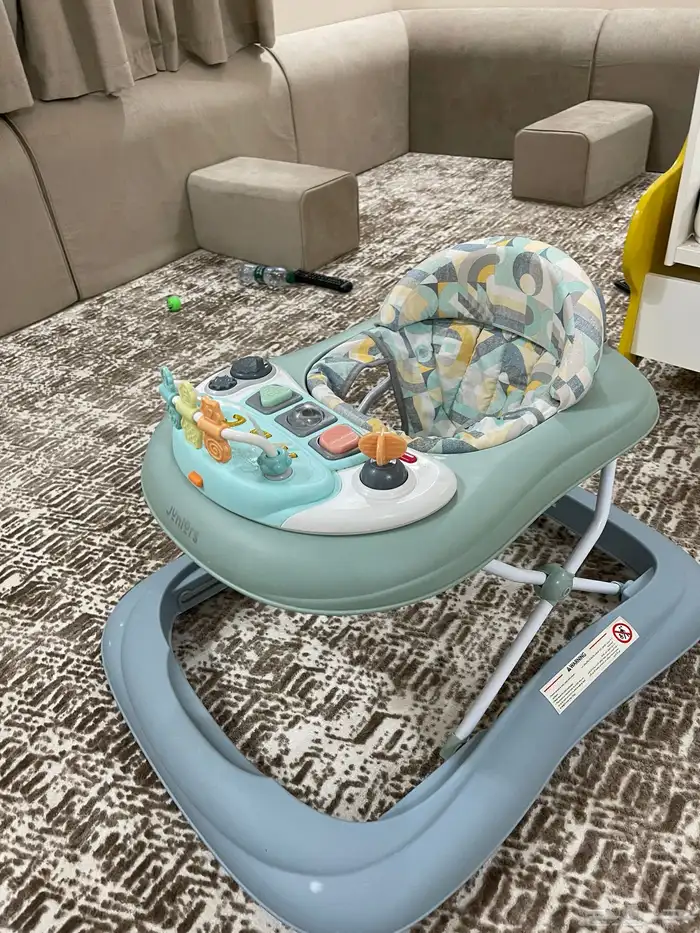سرير اطفال وعربيه اطفال 3
