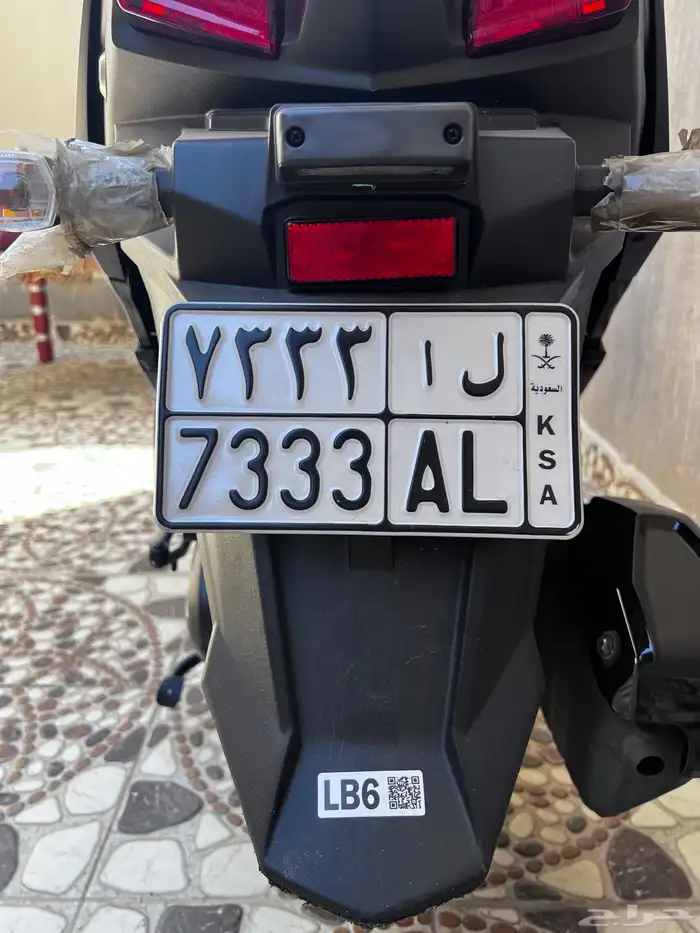 لوحة دباب مميزه 0