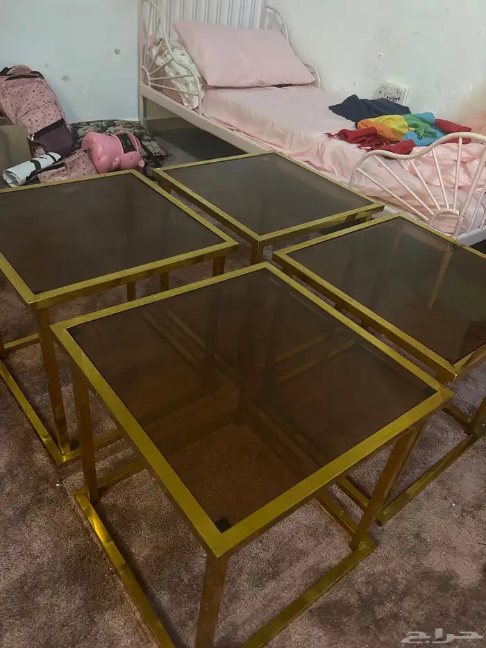 طاوله إستيل درجه أولى قزاز حراري كبير و أربع طاولات صغيره 0