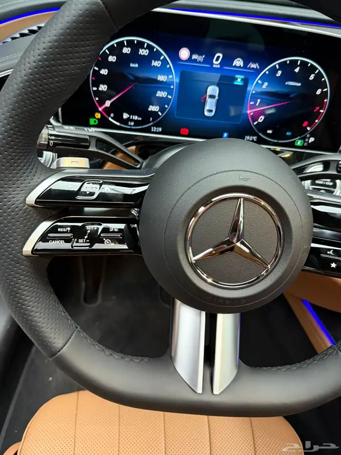Mercedes   E300 AMG Line   2025 21