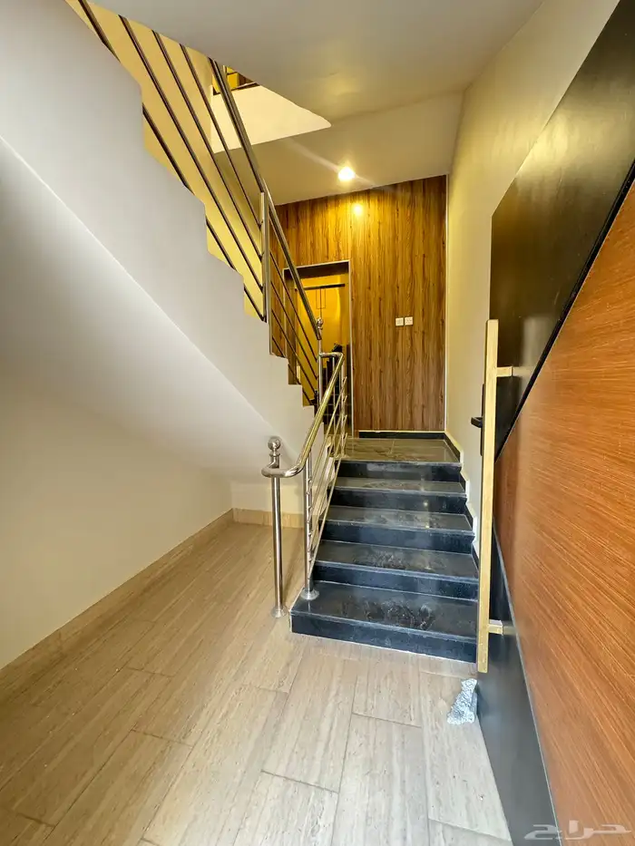 للبيع تاون هاوس مستقل مدخل سيارة وسطح تصميم كلاسيكي 5