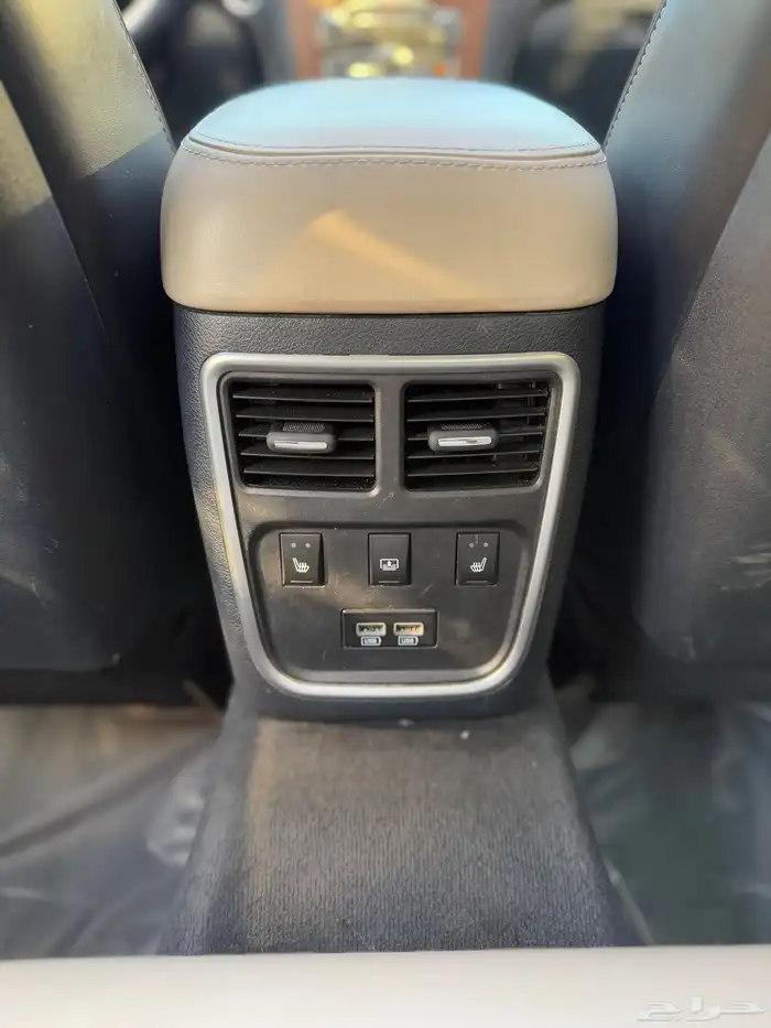 كرايزلر C300 موديل 2015 21