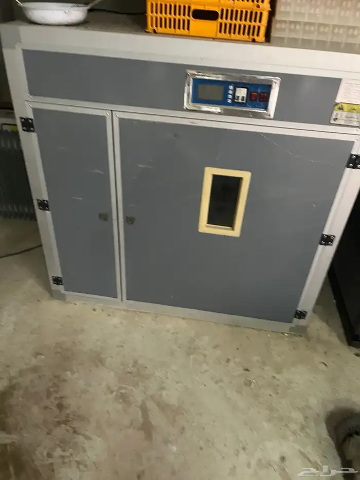 فقاسة للبيع 0